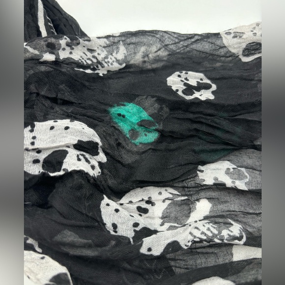 Gauze Infinity Skull Scarf - Picture 5 of 6